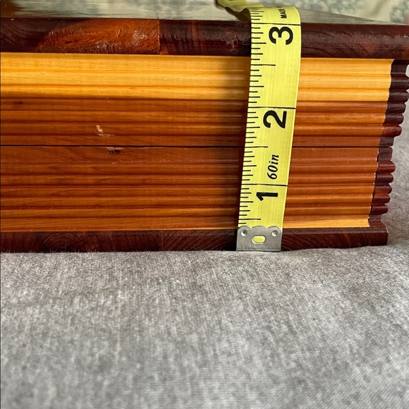 Holy Bible in Cedar Wood Presentation Box - Picture 16 of 16